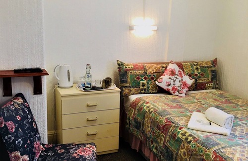 Blackpool Town Center Bed & Breakfast | Woodland Hotel - Blackpool