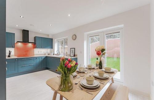 Sheringham House | Woodland View - Norfolk Cottage Agency