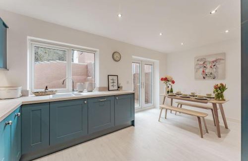 Sheringham House | Woodland View - Norfolk Cottage Agency