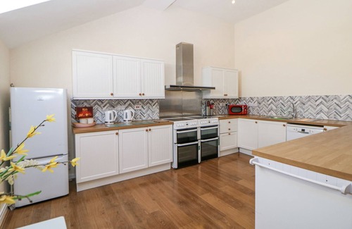 Buxton Cottage | WOODLANDS, pet friendly, character holiday cottage in Buxton