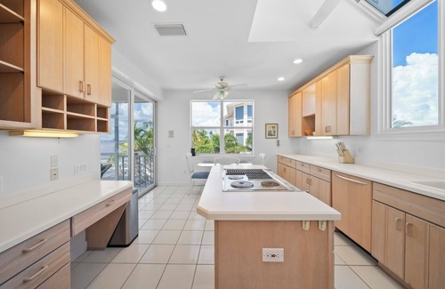 Woodrings House | Woodring Bayhouse: Private Luxury Bayfront Home!