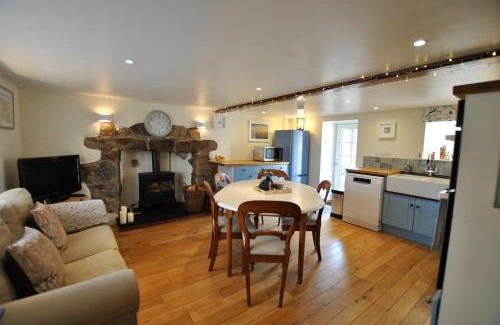 Pittenweem House | Woods Neuk-stunning character cottage East Neuk