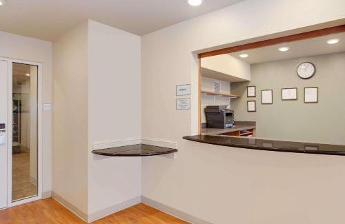 Chesapeake Hotel | WoodSpring Suites Chesapeake-Norfolk Greenbrier