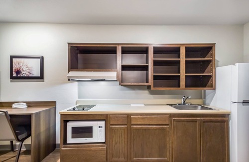 Addison Hotel | WoodSpring Suites Chicago Addison