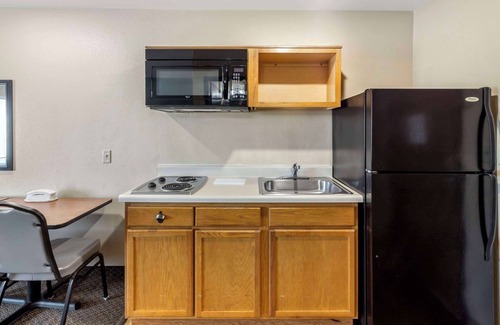 Garner Hotel | WoodSpring Suites Raleigh Garner