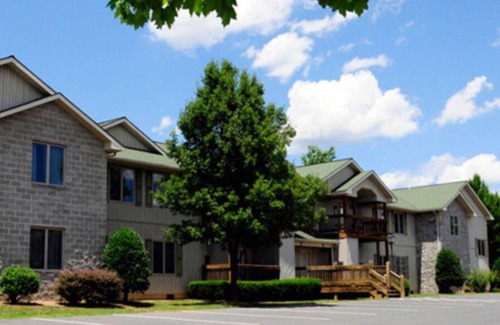 McGaheysville Condo | Woodstone at Massanutten 2br suite, Saturday check-in