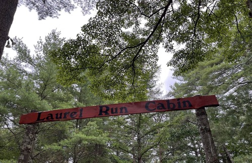 Petersburg House | Woodsy private RV for your Happy Valley getaway.