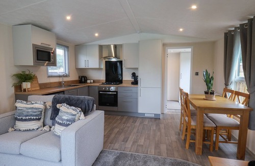 Flamborough Cottage | WOODY RAY, pet friendly, character holiday cottage in Bridlington