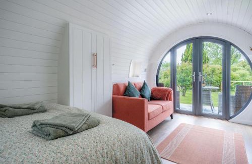 Kilgetty Apartment | Woody's - 1 Bedroom Pod - Cold Inn