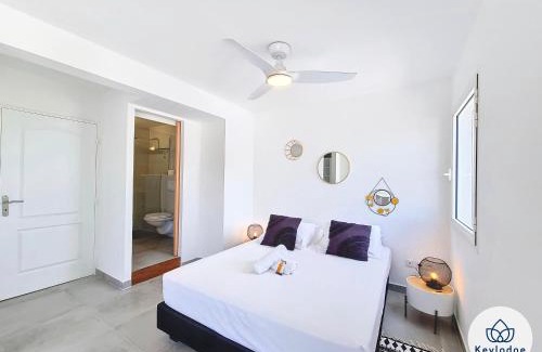 Saint-Pierre De La Reunion Apartment | Wopé l'appart - T4 duplex proche du CHU - Terre Sainte
