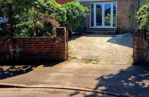 Bournemouth Apartment | Wordsworth - Peaceful Place