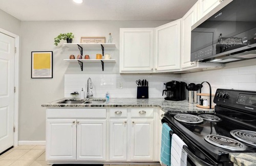 Independence Apartment | Work Travel | 15M -> DNTWN l Long Stay l 690 Mbps