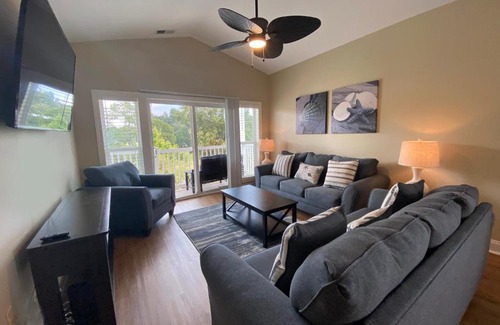Carolina Forest Apartment | World Tour 306 Bayhill by Palmetto Vacation Rentals