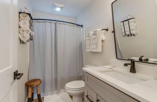 Tracy City House | Worry B Gone
