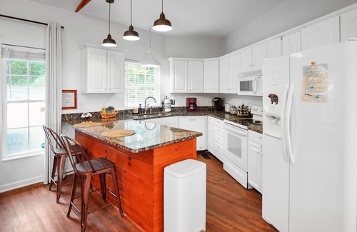 Chalet Village Cabin | WOW! Mountain Views, 2 Kings+, Grill, Pool Table, Fireplace & Covered Decks