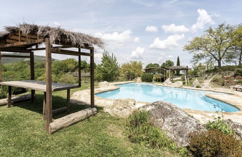 Castiglione d'Orcia Villa | WP Relais Villa Vignalunga in Val d'Orcia,luxurious estate with swimming pool