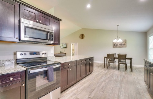 Crossville House | Wraparound Porch: Home Near Dtwn Crossville!