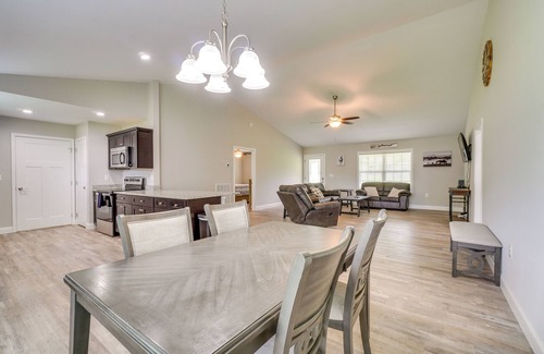 Crossville House | Wraparound Porch: Home Near Dtwn Crossville!