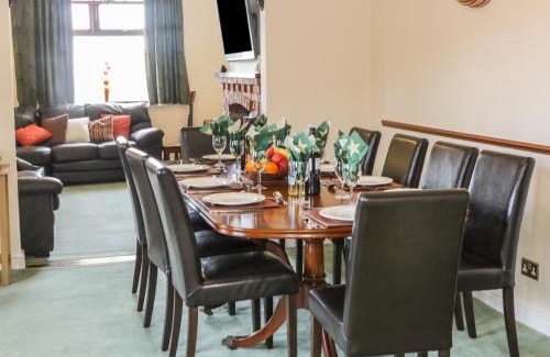 Angelbank House | Wrens Nest