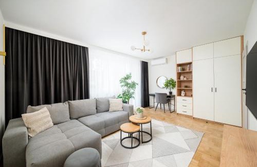Bielany Apartment | Wrzeciono Comfortline Apartment by BookingHost