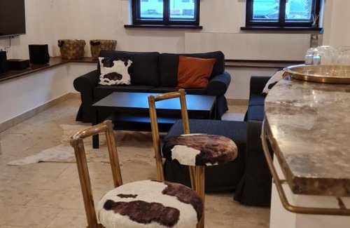 Czosnow House | Wrzosowe Siedlisko