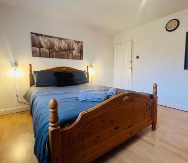 Nottingham House | Wye Central Stay - Free Parking