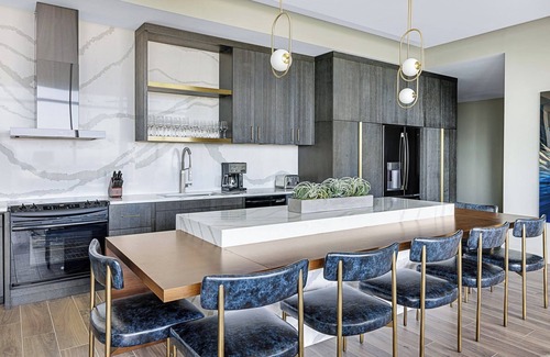 Downtown Atlanta Condo | Wyndham Atlanta Resort | Six 2BR/2BA Suites