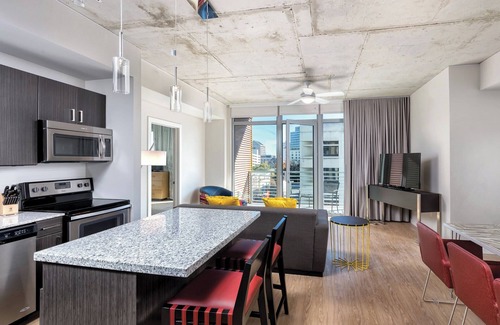 Clarksville Condo | Wyndham Austin Resort|1BR/1BA King Bed w/Gym&Pool