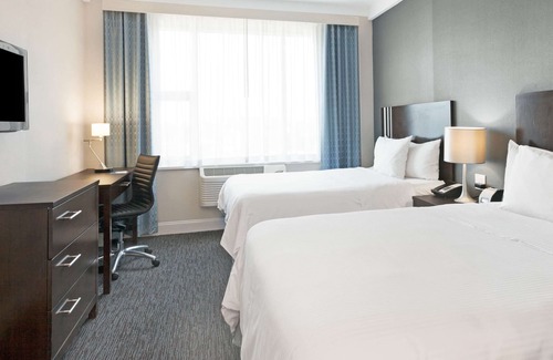 Hunters Point Hotel | Wyndham Garden Long Island City