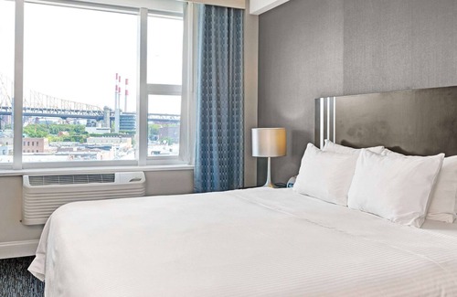 Hunters Point Hotel | Wyndham Garden Long Island City