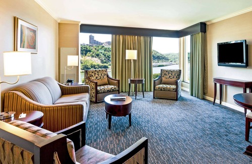 Downtown Pittsburgh Hotel | Wyndham Grand Pittsburgh Downtown