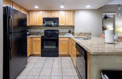 Survey Creek Condo | Wyndham Palm-Aire - Spacious 2 Bedroom Condo