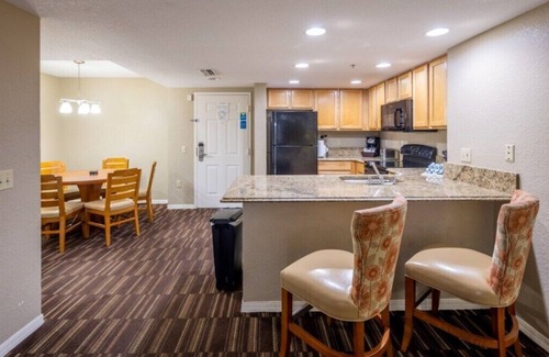 Survey Creek Condo | Wyndham Palm-Aire - Spacious 2 Bedroom Condo