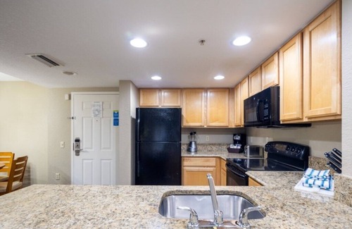 Survey Creek Condo | Wyndham Palm-Aire - Spacious 2 Bedroom Condo