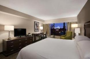 Center City East Hotel | Wyndham Philadelphia-Historic District