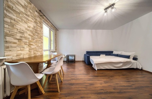 Srodmiescie Apartment | Wyspa Słodowa Apartment for 8 People
