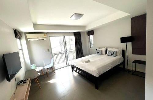 Wang Burapha Phirom Apartment | X Mitr Inn The Grand Palace - Mrt Samyot Station มิตร อินน์ พระบรมมหาราชวัง