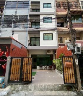 Nana Apartment | X YON INN - Sukhumvit 4 BTS NANA