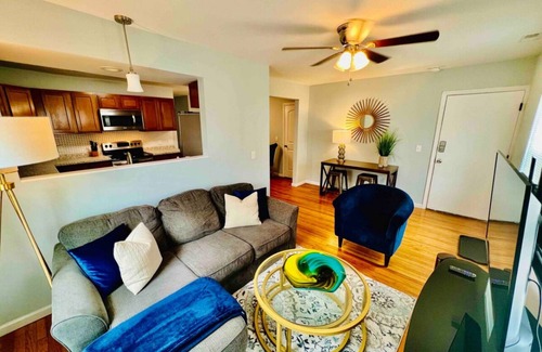 Roselawn Finance Apartment | Xavier Place 4 - 2BR Sleeps 6 by Xavier & UC University, Hospital’s & Zoo