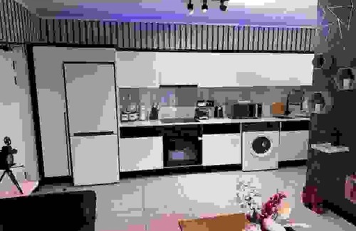 Greater Johannesburg Metropolitan Area Apartment | Xiluva "Flower" Smart Apartment