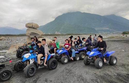 Xincheng House | Xincheng Old Street B&B