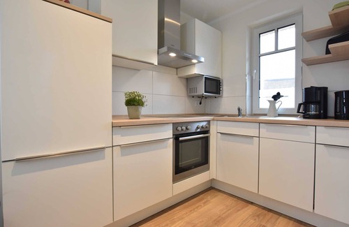 Bastorf Apartment | XL 8-room vacation home with fireplace (max. 11 people) - L7 Holiday home Strandhafer