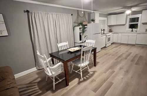 Ashdown House | XL Airjetted tub, pet free smoke free home, Ashdown AR extra Clean & cozy