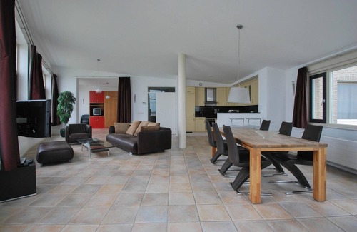 Makkum Apartment | XL apartment with double balconies, a sauna, and 160 m² of surface at the luxurious Beach Resort Makkum.