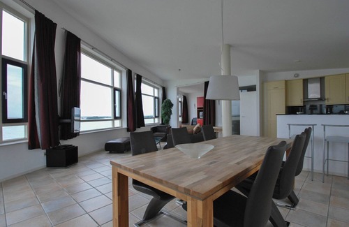 Makkum Apartment | XL apartment with double balconies, a sauna, and 160 m² of surface at the luxurious Beach Resort Makkum.