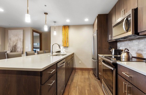 Breckenridge Condo | XMAS at Grand CO Peak 8 - Ski-in/out