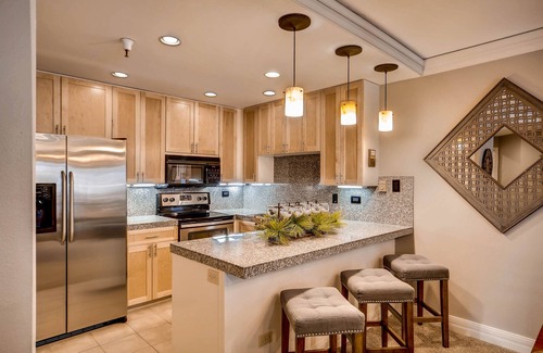 Peak 9 Condo | XMAS Decor 11/1-PRIME LOCAL SKI In/Out VILLAGE @ BRECK MtnnSide Pk 9 Pool+ Hot T