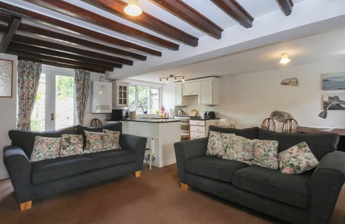 Criccieth Cottage | Y BWTHYN, pet friendly, character holiday cottage in Criccieth