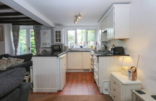 Criccieth Cottage | Y BWTHYN, pet friendly, character holiday cottage in Criccieth