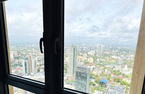 Hunupitiya Apartment | YAKA Trizen Luxury Apartments Colombo - 51 Floor 2BR with Stunning Views